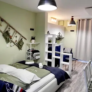 https://courtyard-under-the-castle-with-free-parking.hotels-in-ljubljana.com